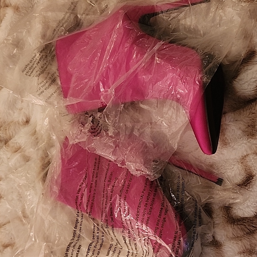 Booties hot pink